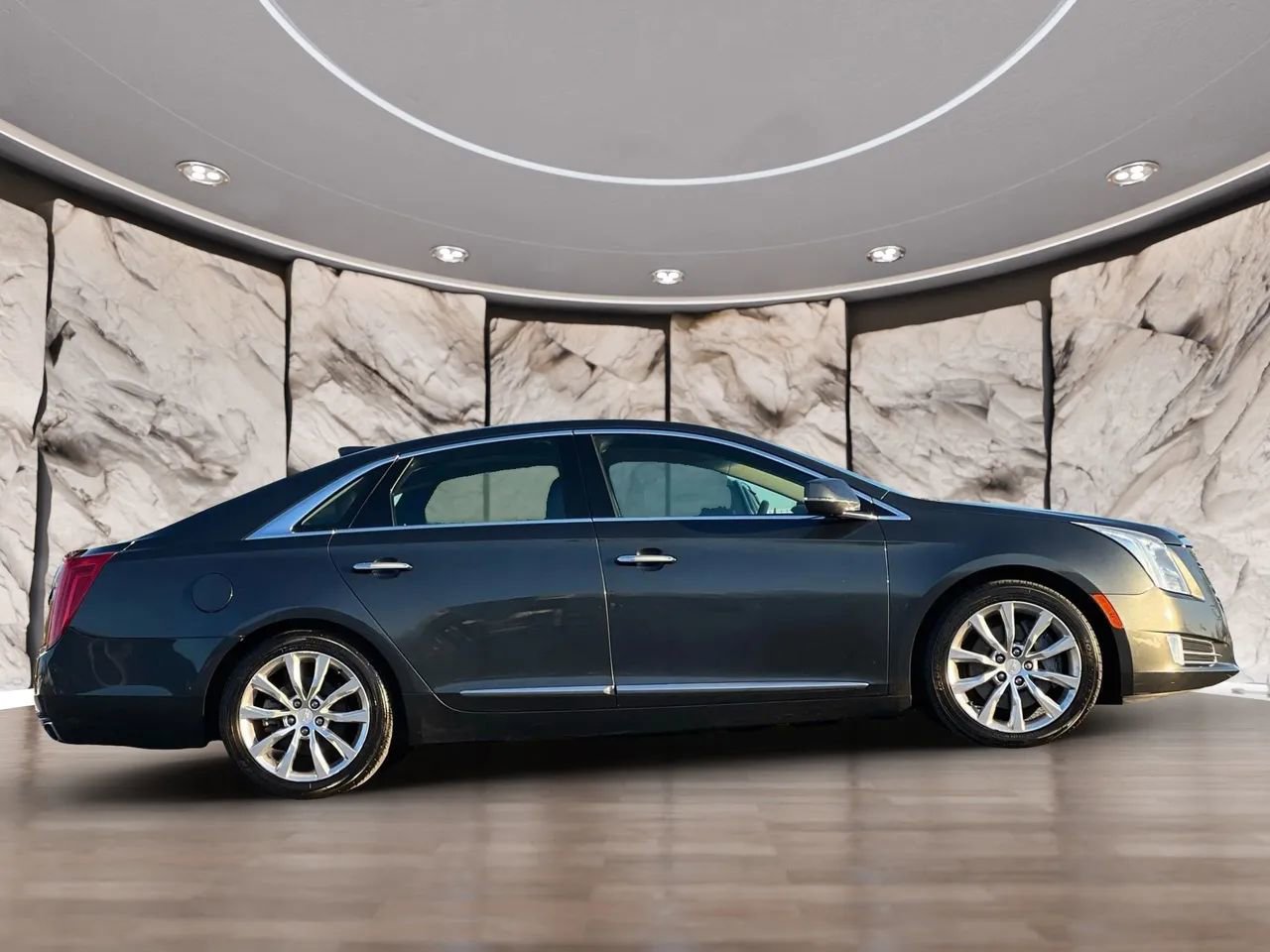 Used 2017 Cadillac XTS Luxury w/ Driver Awareness Package image 4