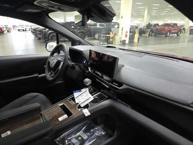 New 2026 Toyota Sienna Platinum AWD/4WD image 9