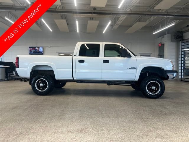 Used 2005 Chevrolet Silverado 1500 LS w/ Skid Plate Package AWD/4WD image 4