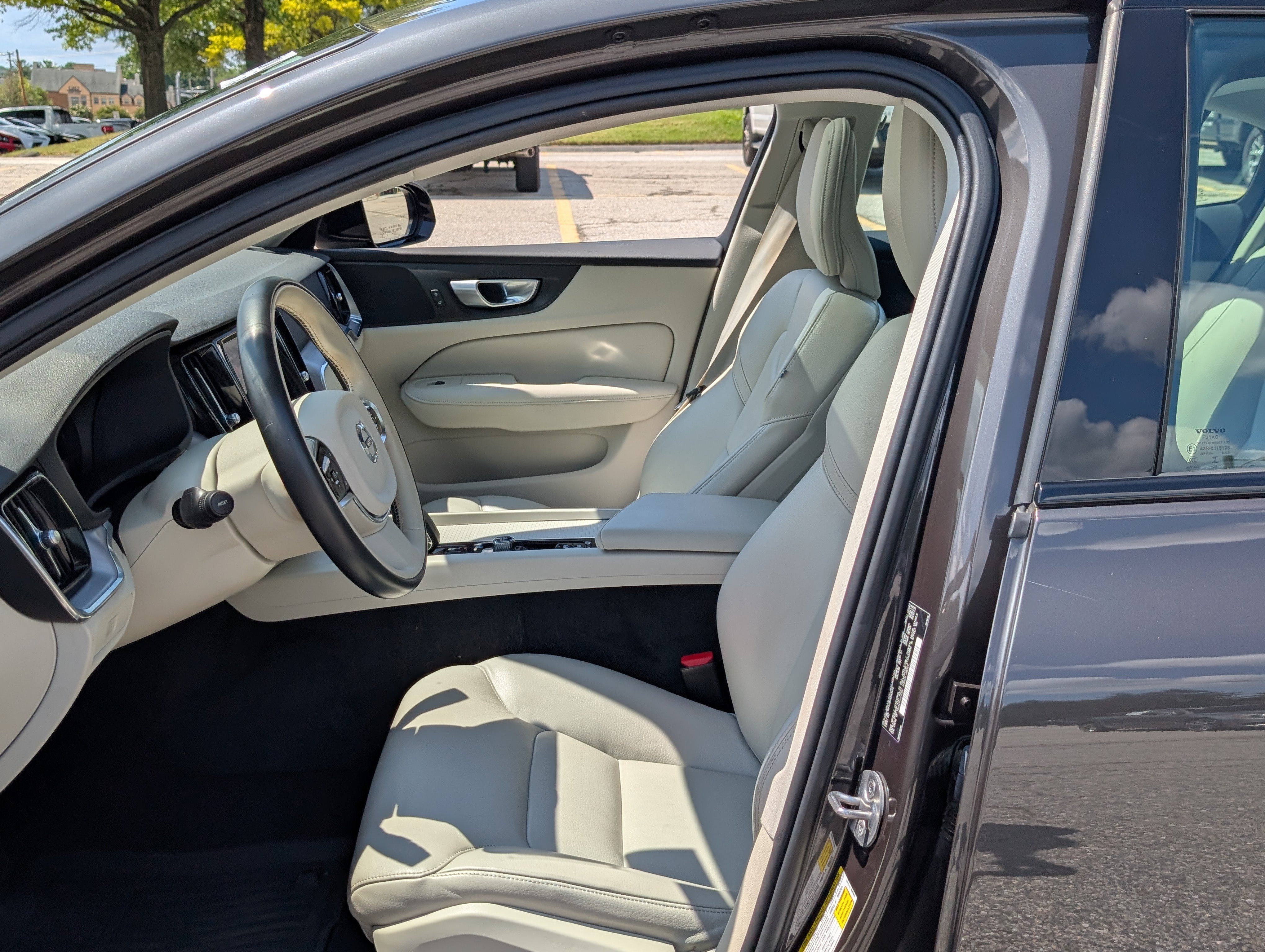 Used 2024 Volvo S60 B5 Core w/ Climate Package FWD image 16