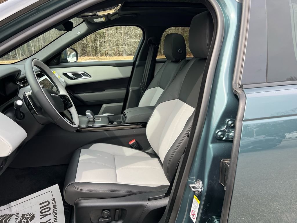 New 2026 Land Rover Range Rover Velar Dynamic SE image 11