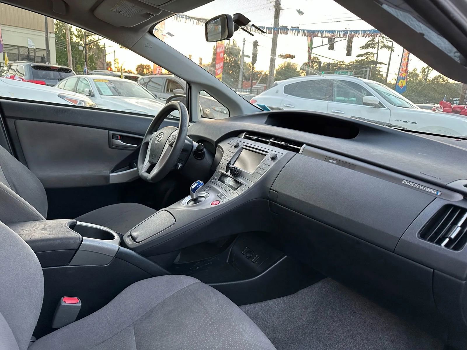 Used 2014 Toyota Prius Plug-In Hybrid image 18