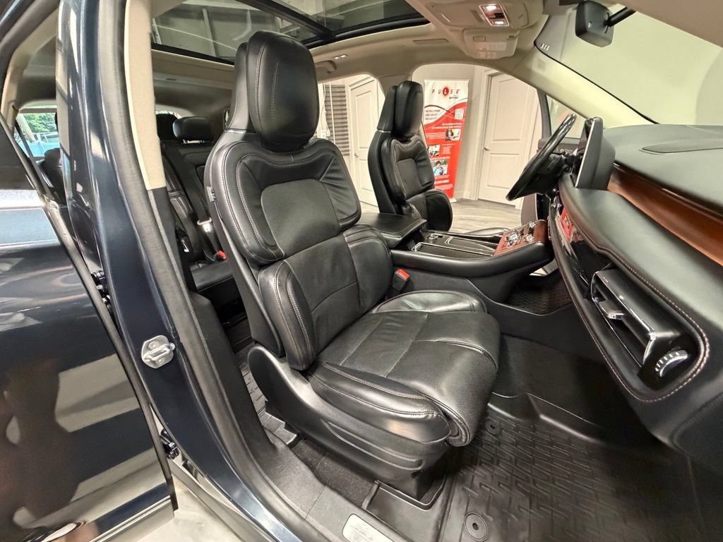 Used 2021 Lincoln Aviator Reserve w/ Equipment Group 202A AWD/4WD image 4