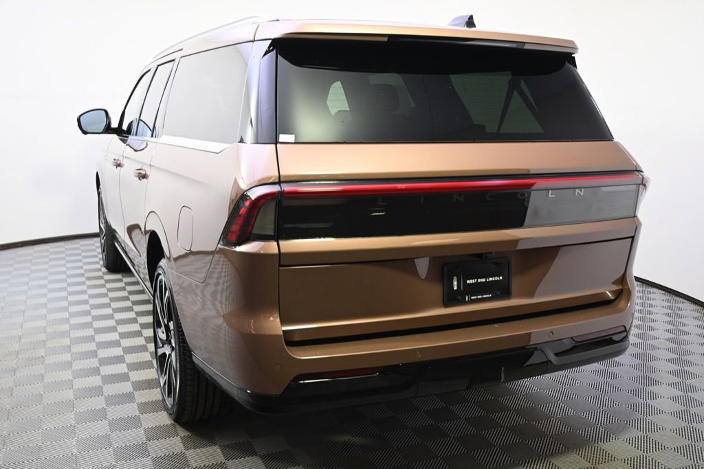 New 2026 Lincoln Navigator L Black Label image 4