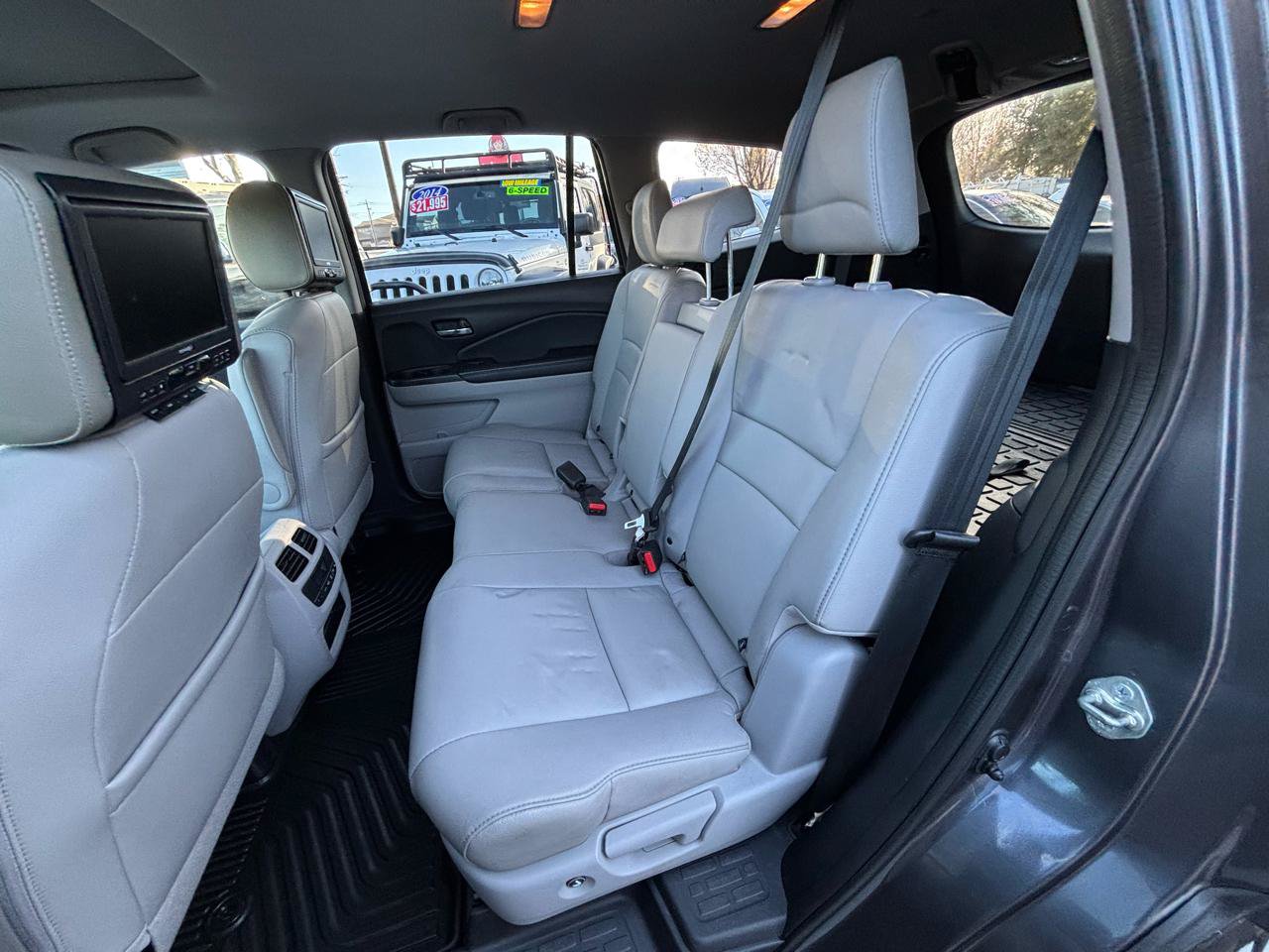 Used 2017 Honda Pilot EX-L image 10