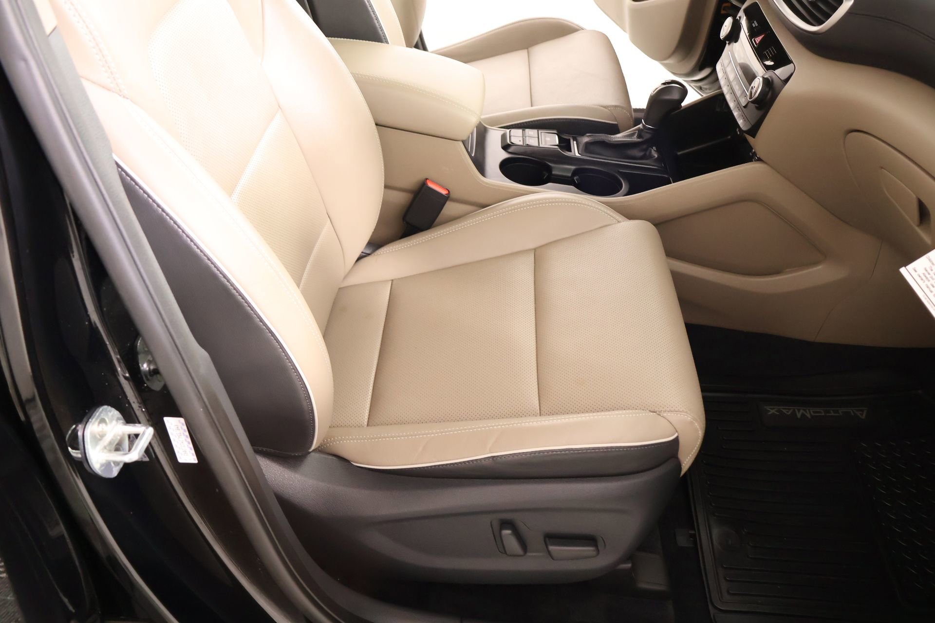 Certified 2021 Hyundai Tucson Ultimate w/ Cargo Package FWD image 14