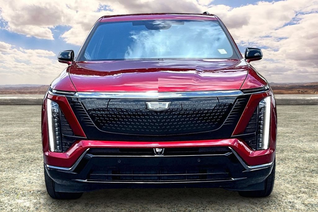 Used 2026 Cadillac Vistiq Sport w/ LPO, Floor Liner Package AWD/4WD image 2