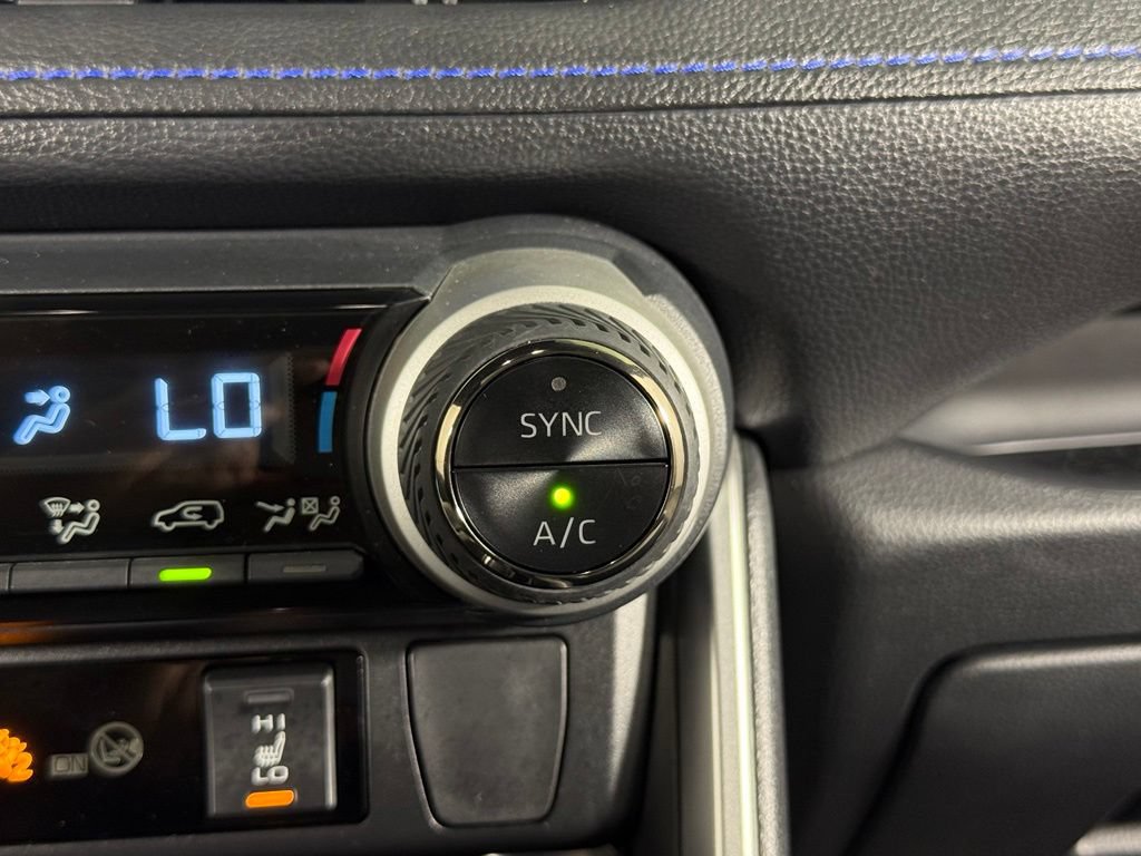 Used 2023 Toyota RAV4 XSE AWD/4WD image 18