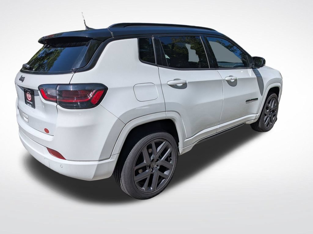 Used 2024 Jeep Compass Limited w/ High Altitude Package AWD/4WD image 3