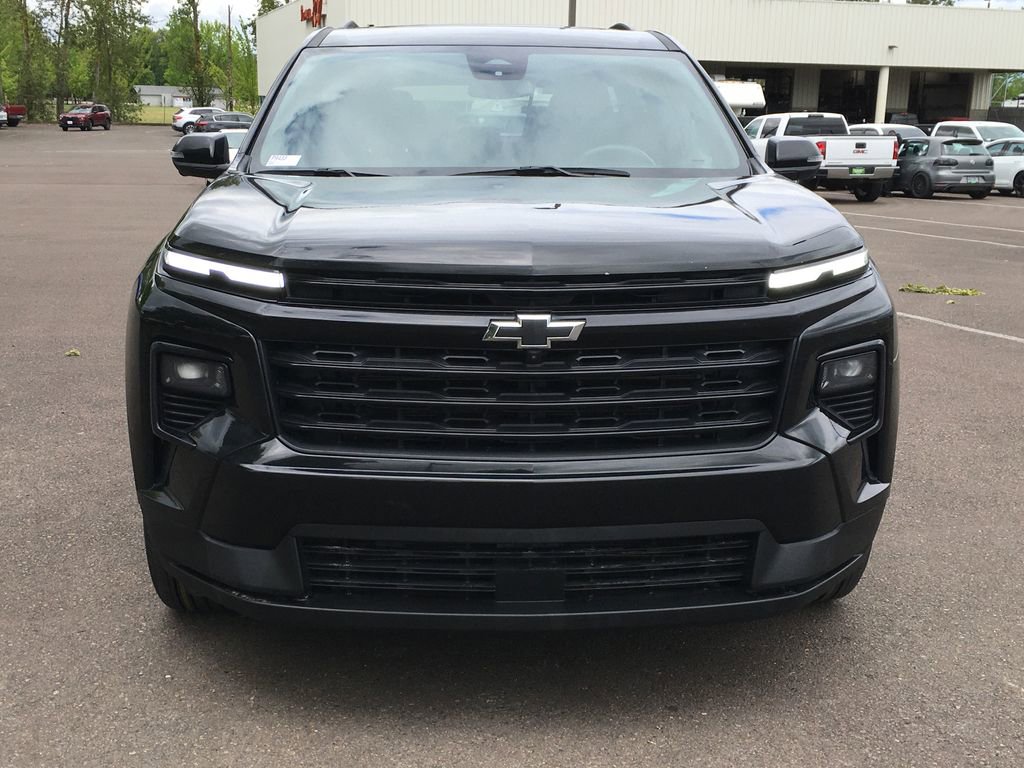 Used 2024 Chevrolet Traverse LT w/ Midnight/Sport Edition AWD/4WD image 11