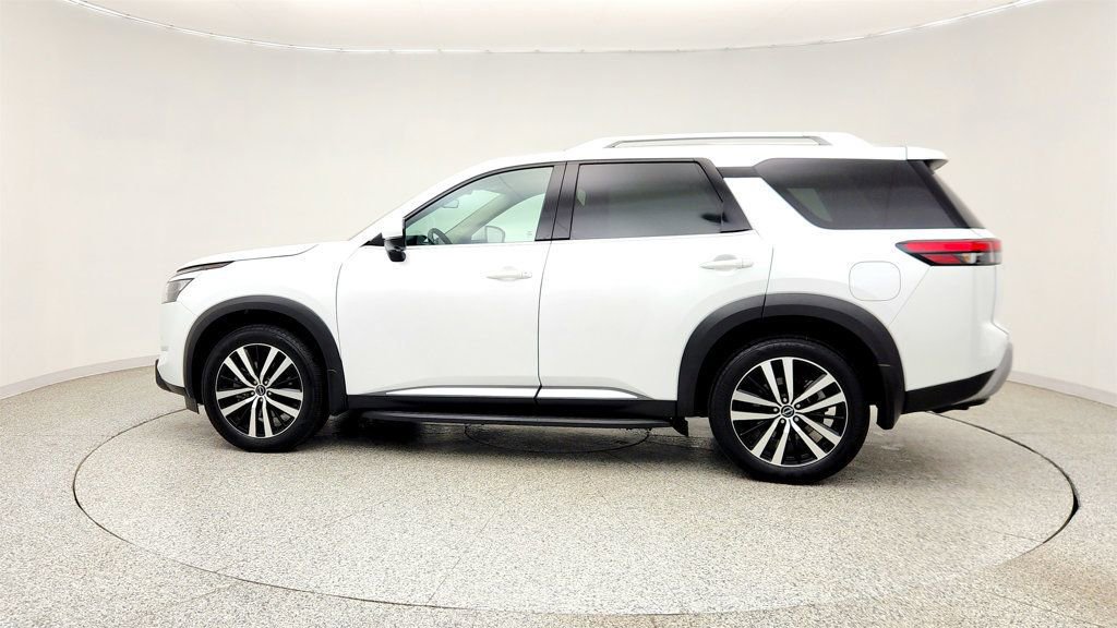 Used 2025 Nissan Pathfinder Platinum AWD/4WD image 8
