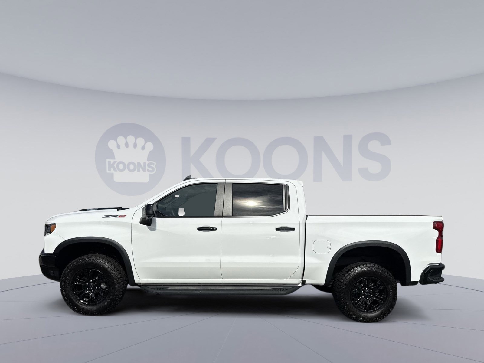 Used 2025 Chevrolet Silverado 1500 ZR2 w/ Technology Package image 2