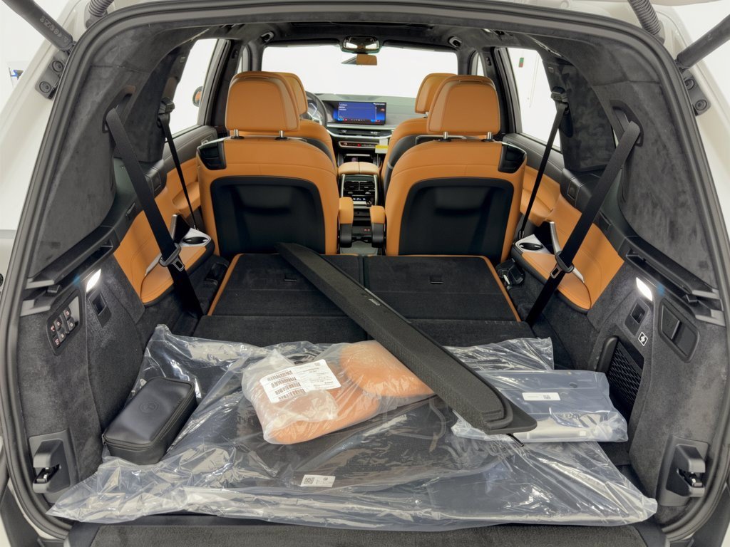 New 2027 BMW X7 xDrive40i w/ M Sport Package AWD/4WD image 28