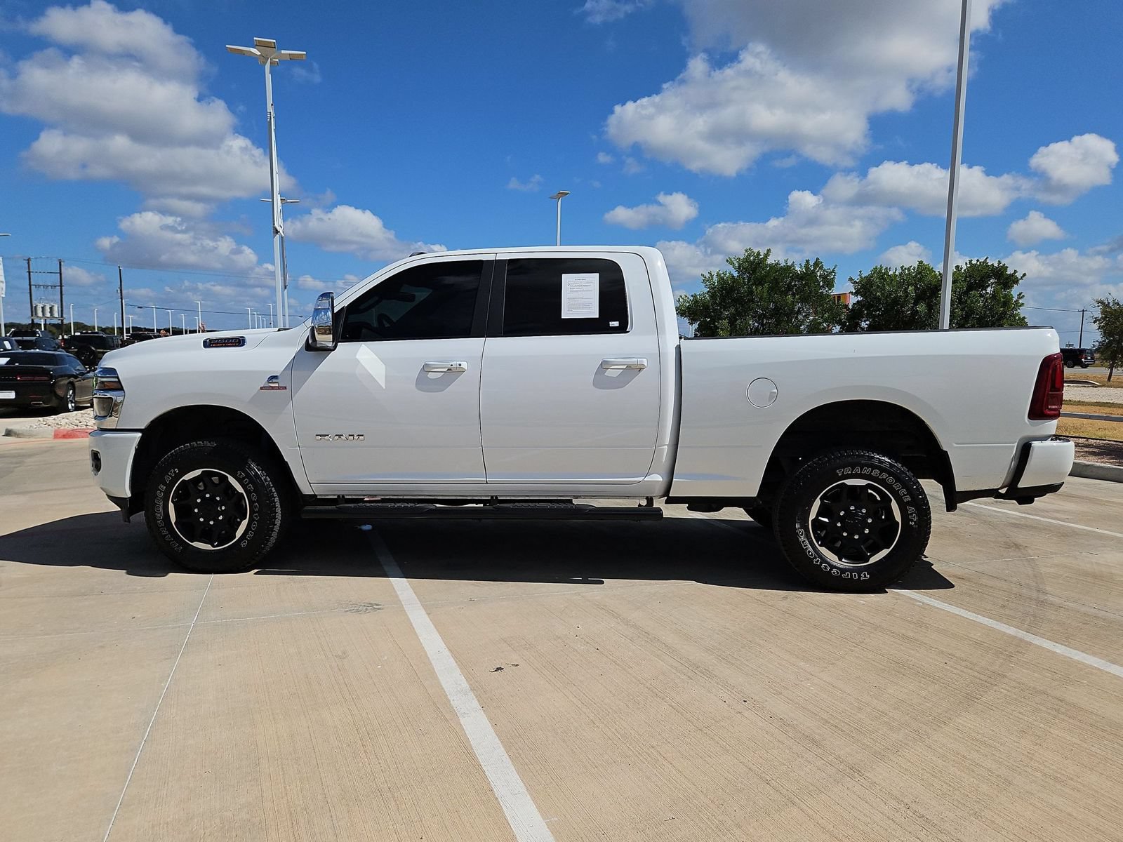 Used 2026 RAM 2500 Laramie AWD/4WD image 6