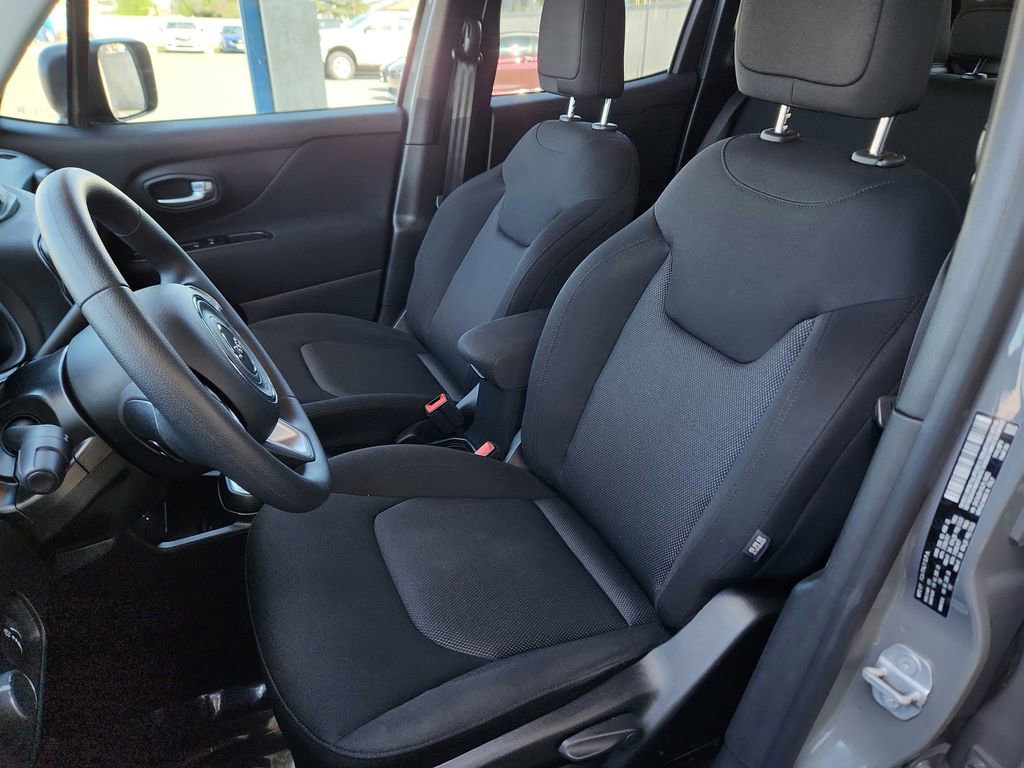 Used 2020 Jeep Renegade Sport w/ Sport Appearance Group AWD/4WD image 18