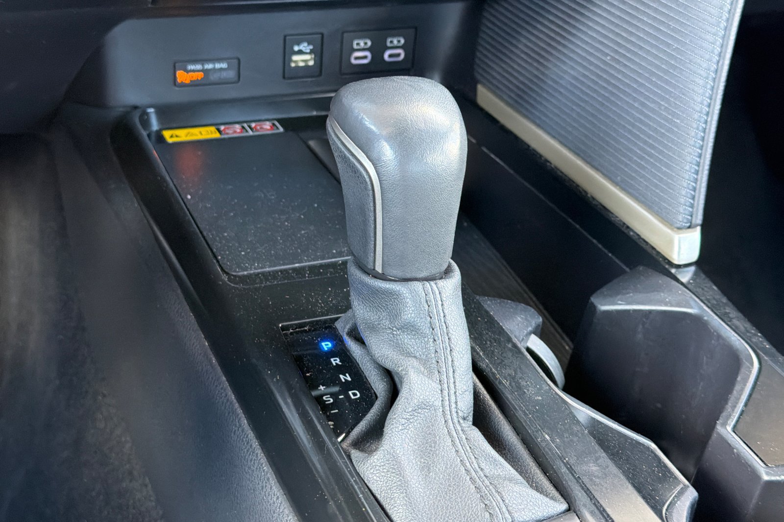 Used 2025 Toyota Camry SE FWD image 26