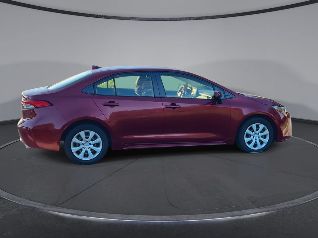 Used 2022 Toyota Corolla LE FWD image 9