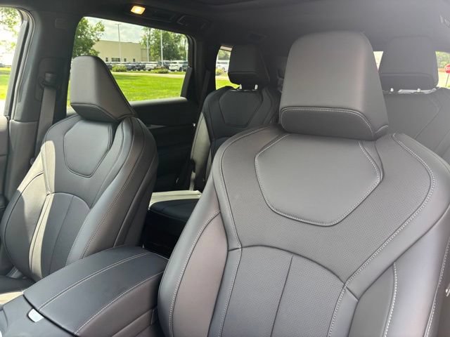 New 2027 INFINITI QX60 Sport w/ Dark Cargo Package AWD/4WD image 16