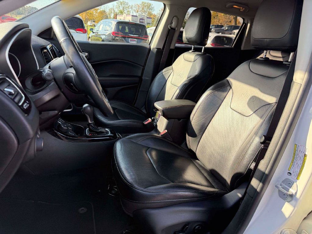 Used 2019 Jeep Compass Limited AWD/4WD image 14
