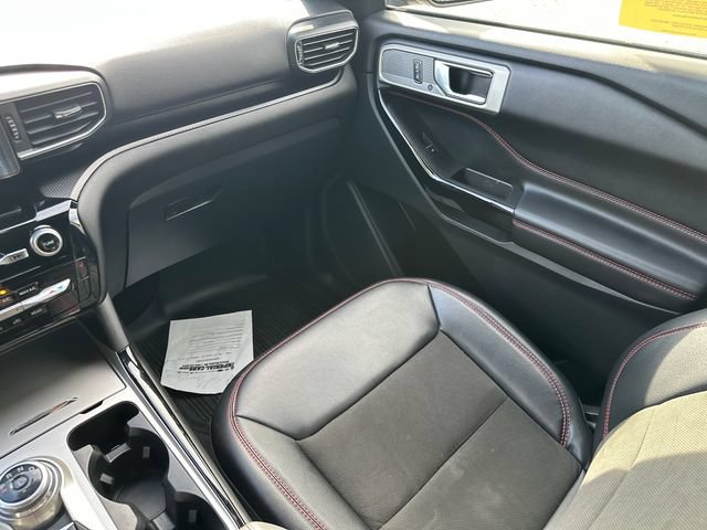 Used 2022 Ford Explorer ST-Line AWD/4WD image 22