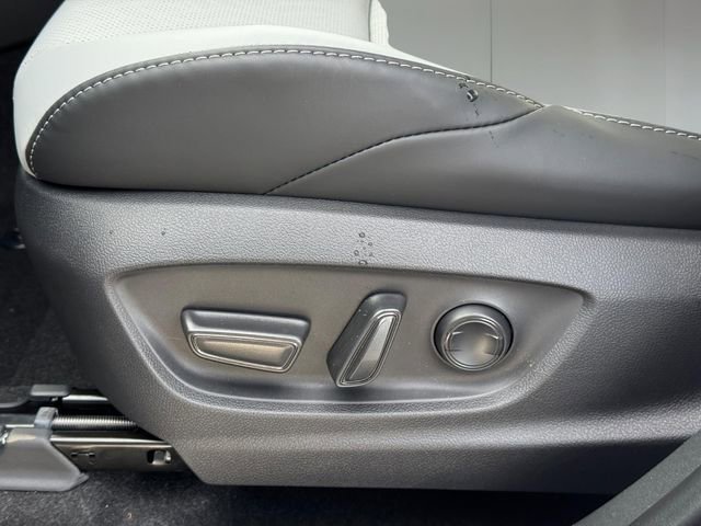 New 2026 Subaru Solterra Premium w/ Premium Convenience Package image 15