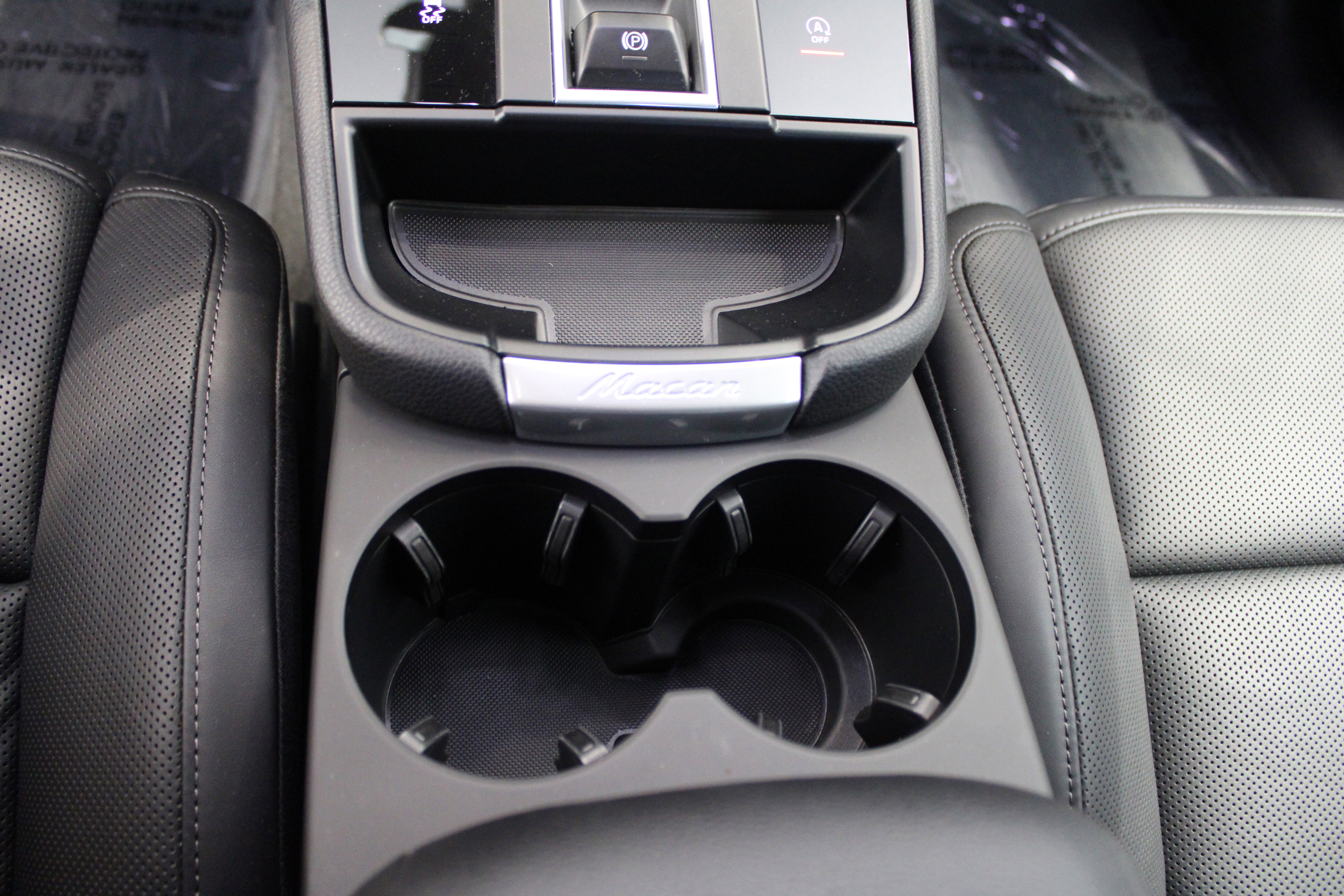 Certified 2025 Porsche Macan image 23