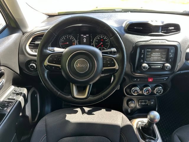 Used 2016 Jeep Renegade 75th Anniversary AWD/4WD image 29