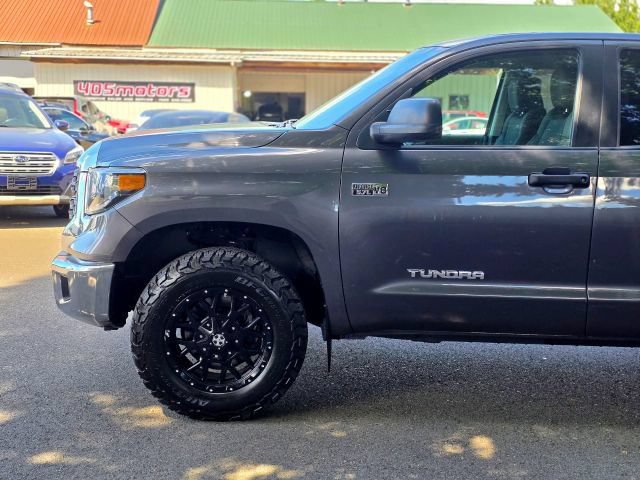 Used 2020 Toyota Tundra SR5 w/ SR5 Upgrade Package AWD/4WD image 5