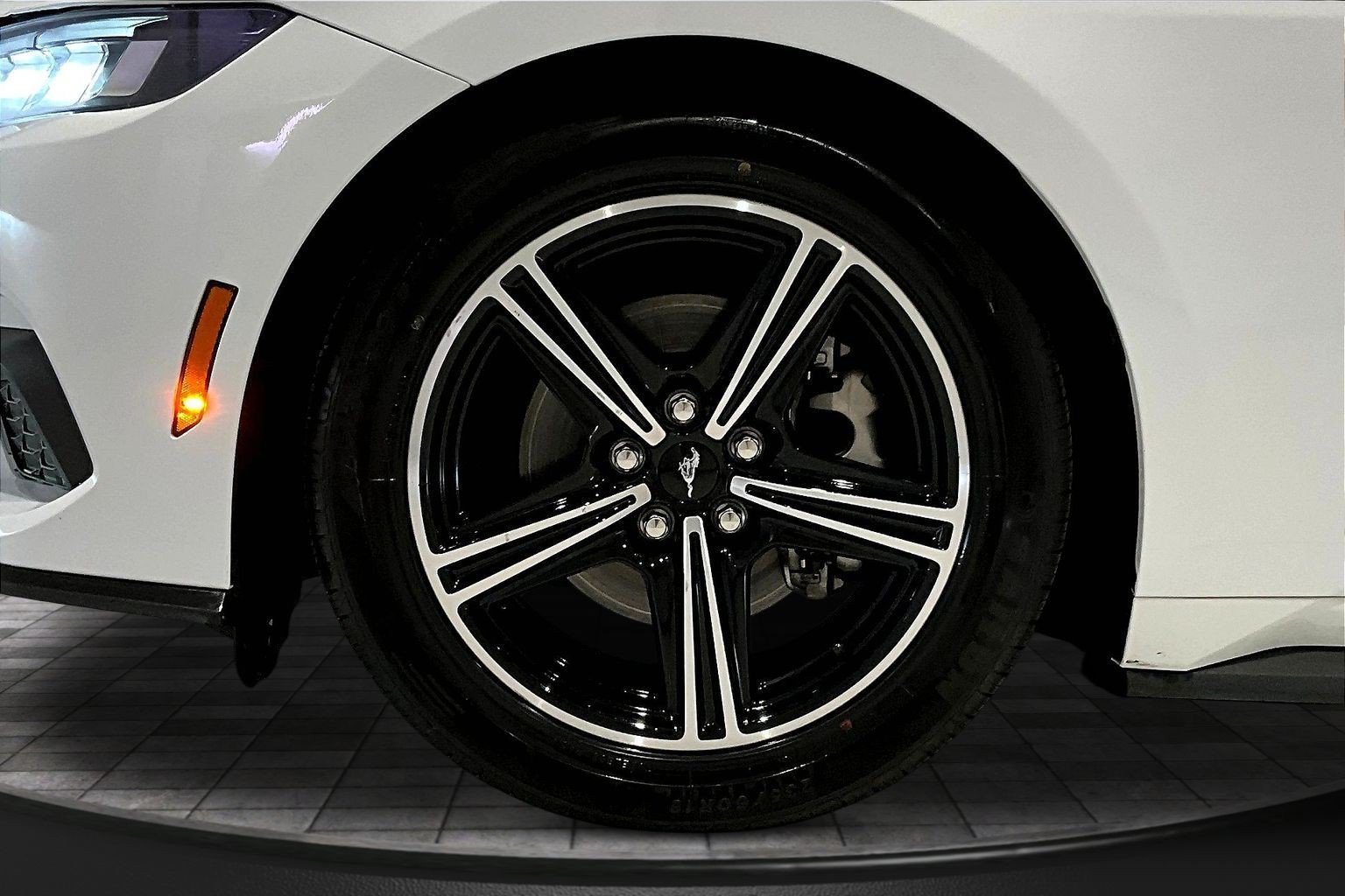 Used 2025 Ford Mustang Premium RWD image 32