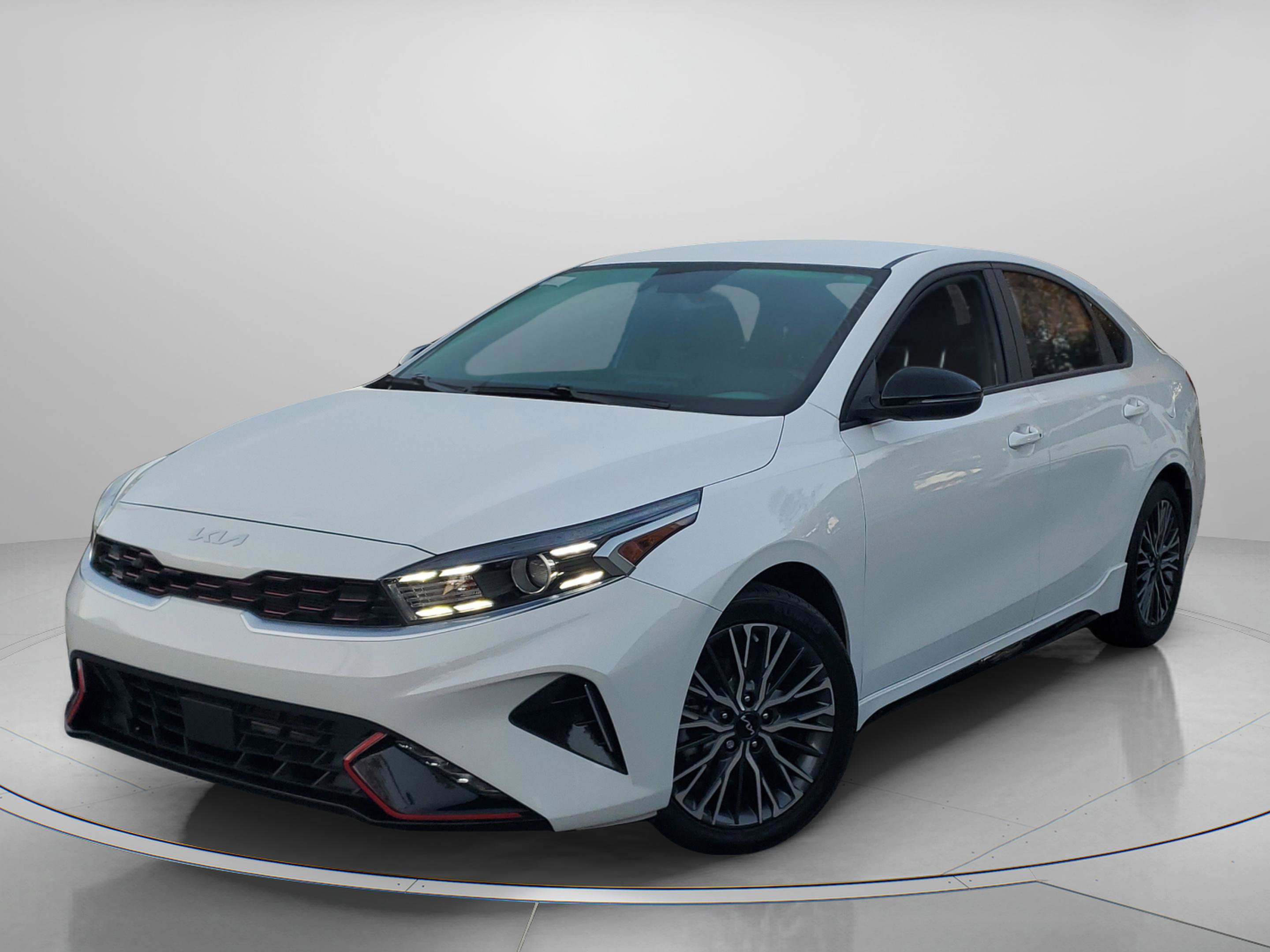 Certified 2024 Kia Forte GT-Line image 2