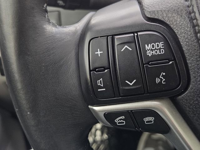 Used 2015 Toyota Highlander Limited image 32