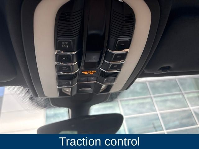 Used 2018 Porsche Cayenne AWD/4WD image 17