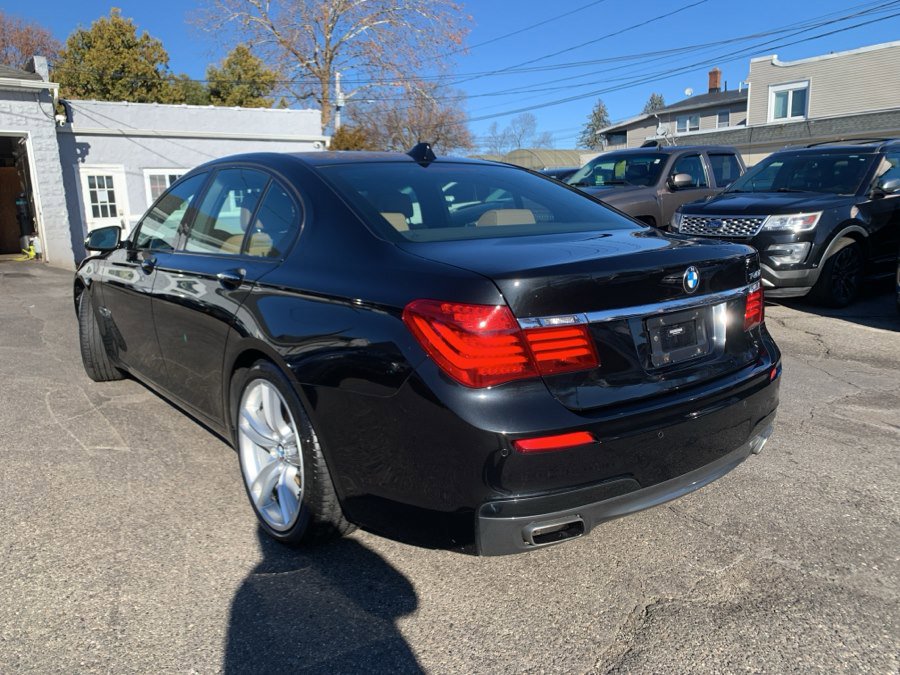 Used 2014 BMW 740i image 7