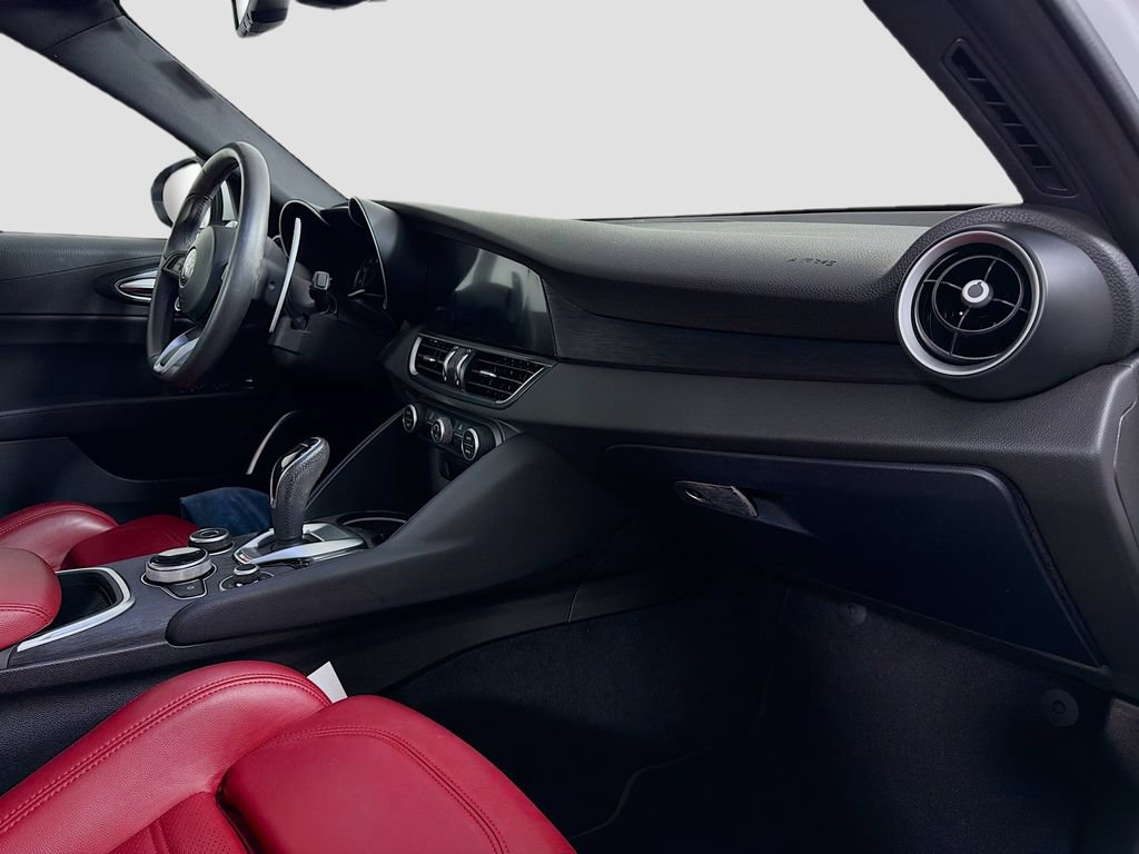 Used 2022 Alfa Romeo Giulia Sprint AWD/4WD image 31