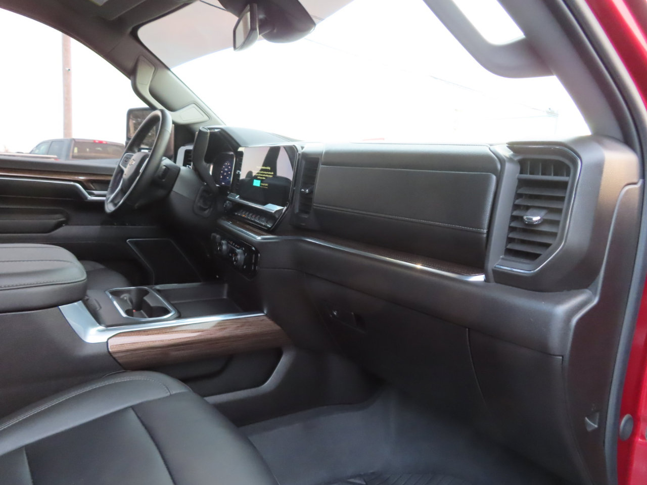 Used 2024 Chevrolet Silverado 2500 LT image 54