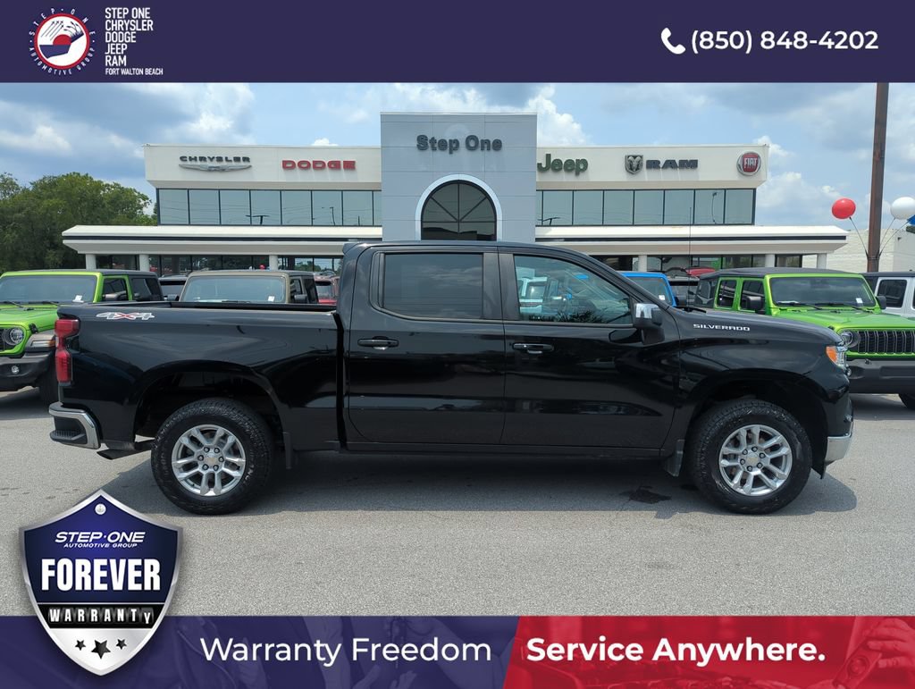 Used 2023 Chevrolet Silverado 1500 LT AWD/4WD image 7