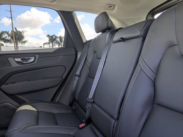 New 2026 Volvo XC60 B5 Ultra w/ Climate Package AWD/4WD image 12