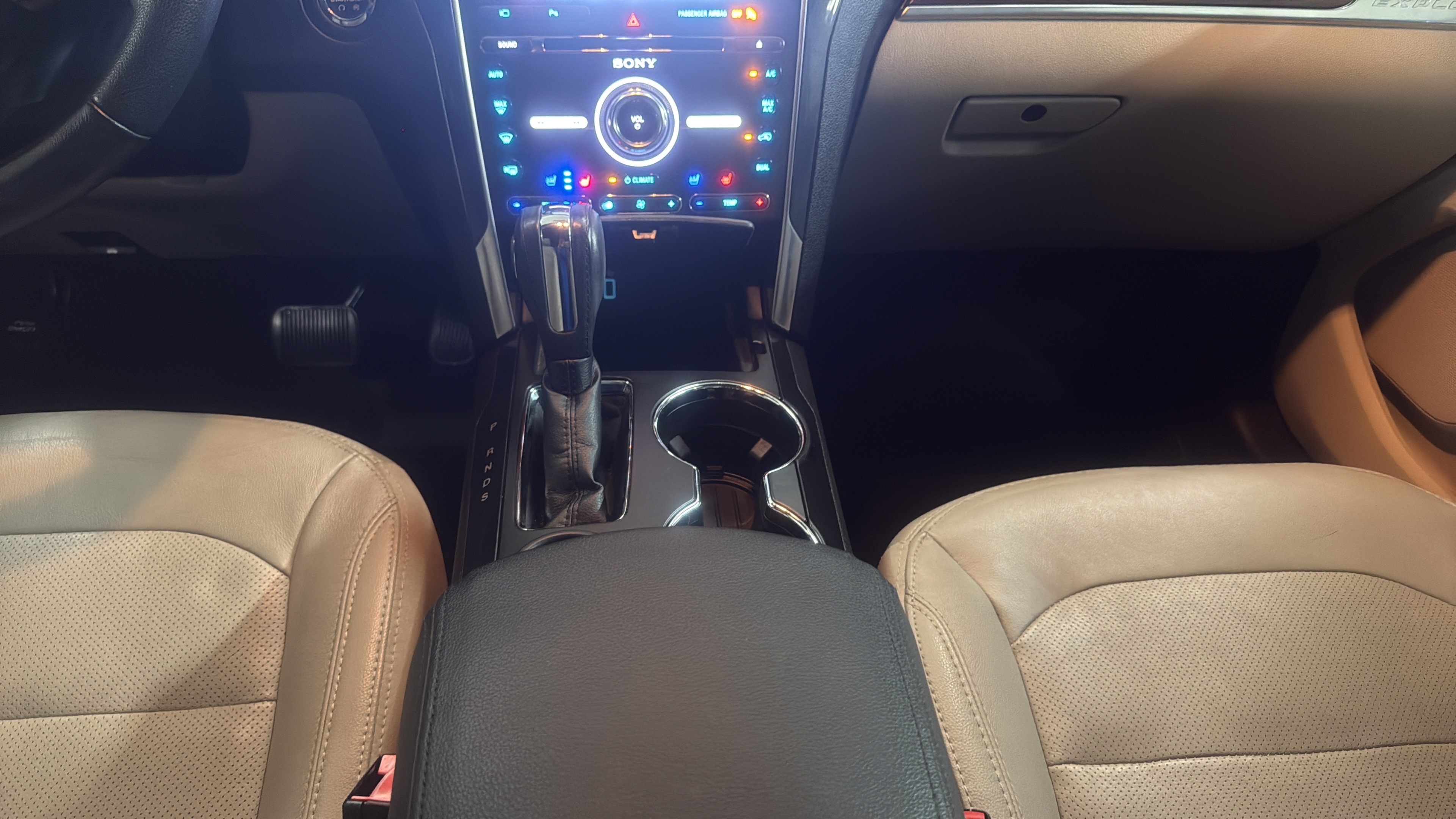 Used 2018 Ford Explorer Limited FWD image 18