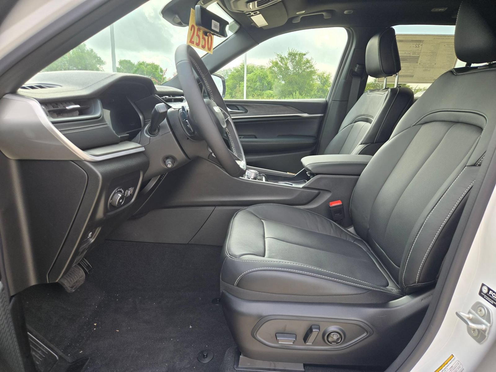 New 2026 Jeep Grand Cherokee Limited AWD/4WD image 9