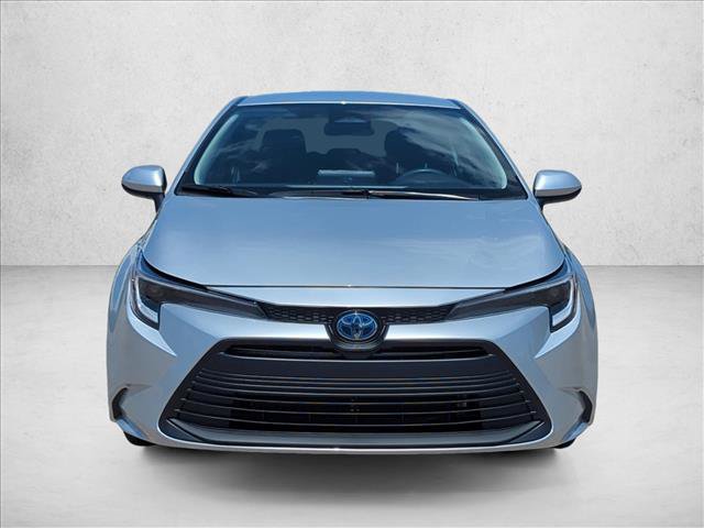 Used 2025 Toyota Corolla LE FWD image 2
