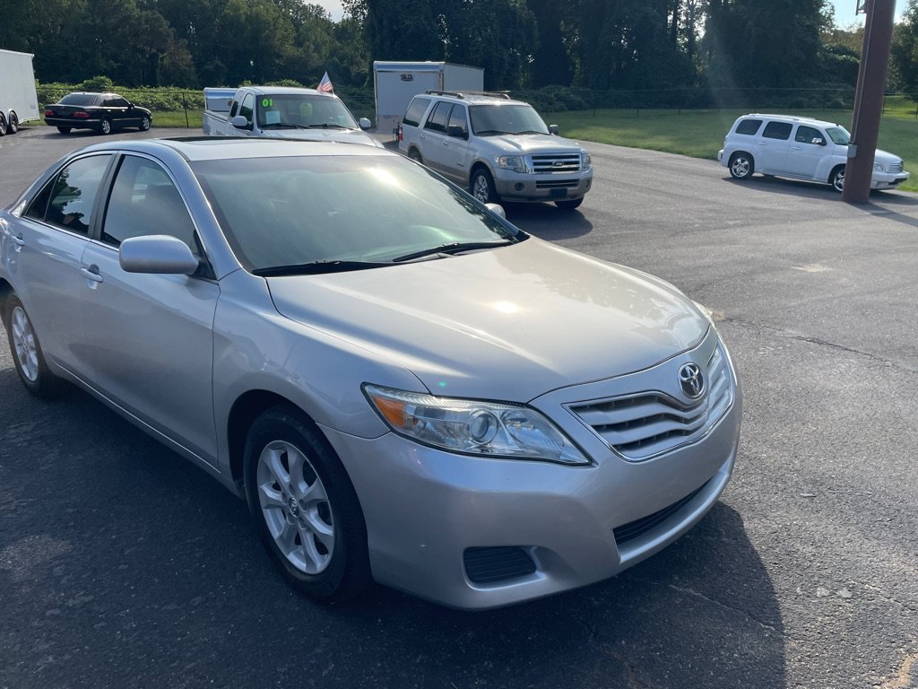Used 2011 Toyota Camry LE w/ LE Extra-Value Pkg FWD image 8
