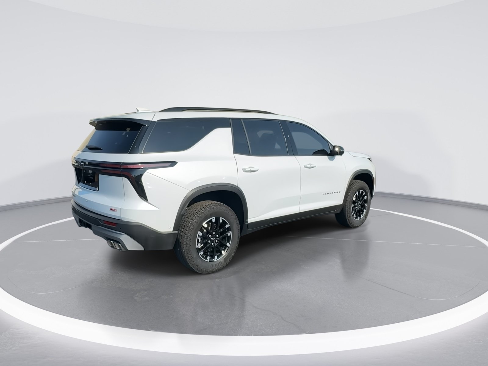 Used 2026 Chevrolet Traverse Z71 w/ Enhanced Driving Package AWD/4WD image 9