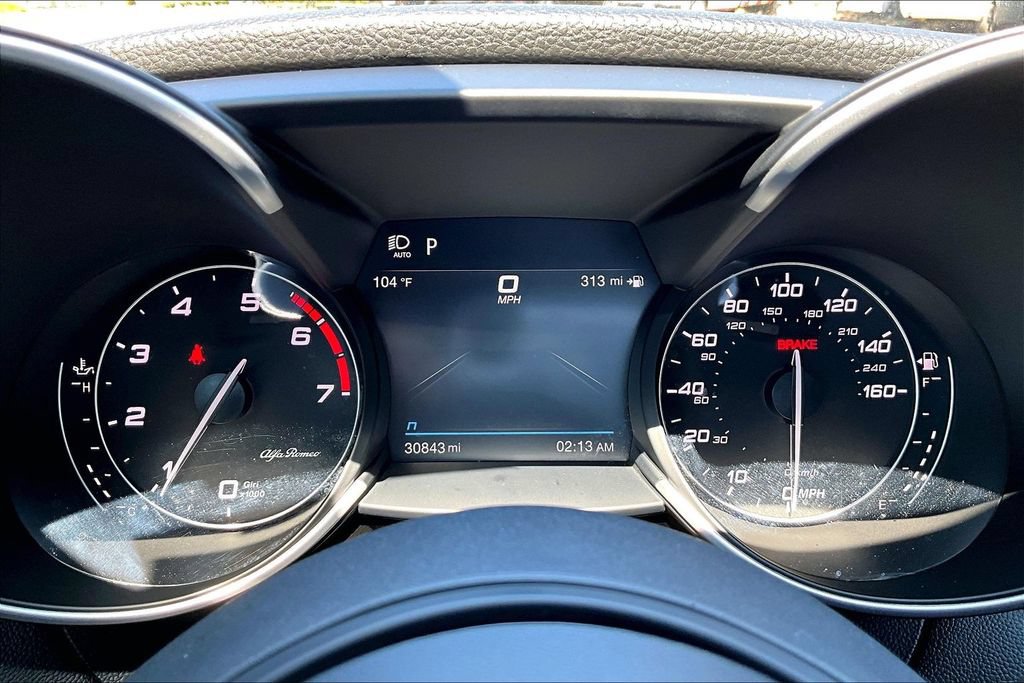 Used 2022 Alfa Romeo Giulia Veloce RWD image 25