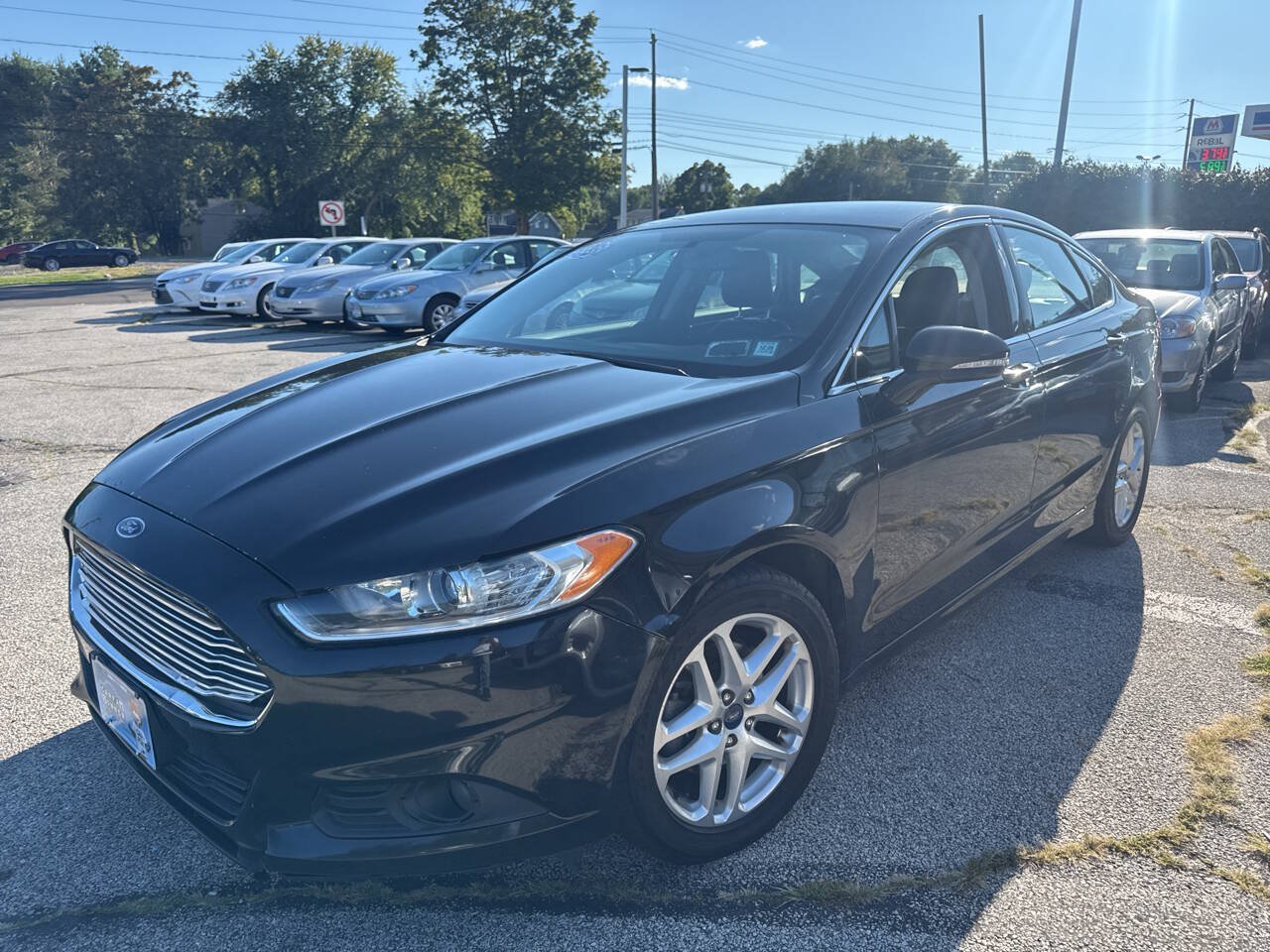 Used 2014 Ford Fusion SE w/ Equipment Group 202A FWD image 4