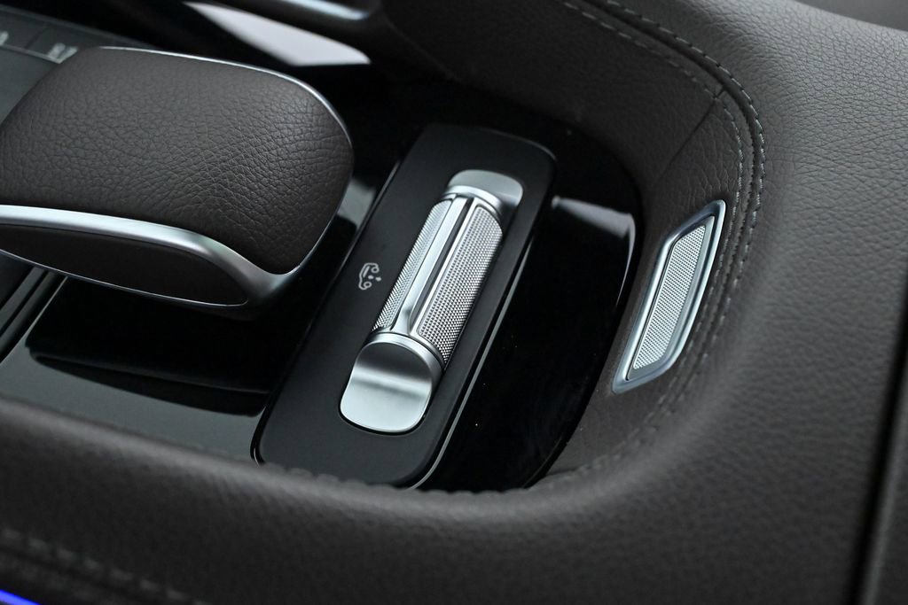 Used 2022 Mercedes-Benz GLS 450 4MATIC image 24