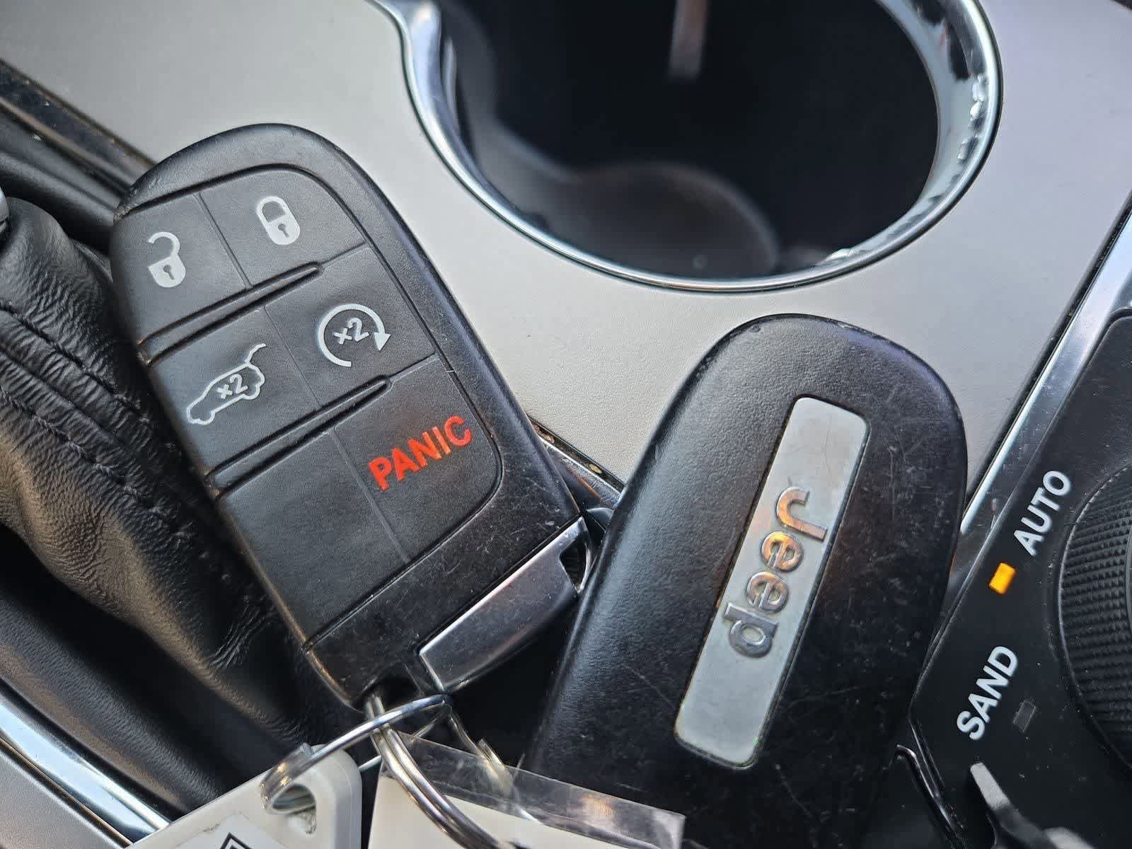 Used 2018 Jeep Grand Cherokee Limited AWD/4WD image 33