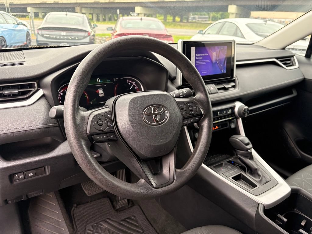 Used 2024 Toyota RAV4 XLE FWD image 10