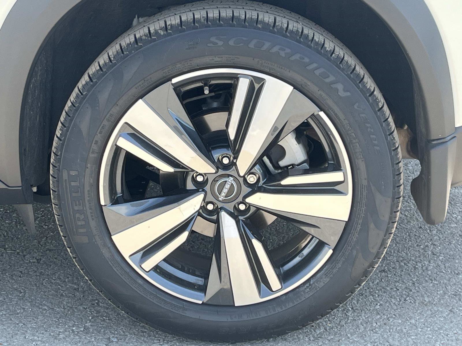 Used 2023 Nissan Rogue SL AWD/4WD image 13
