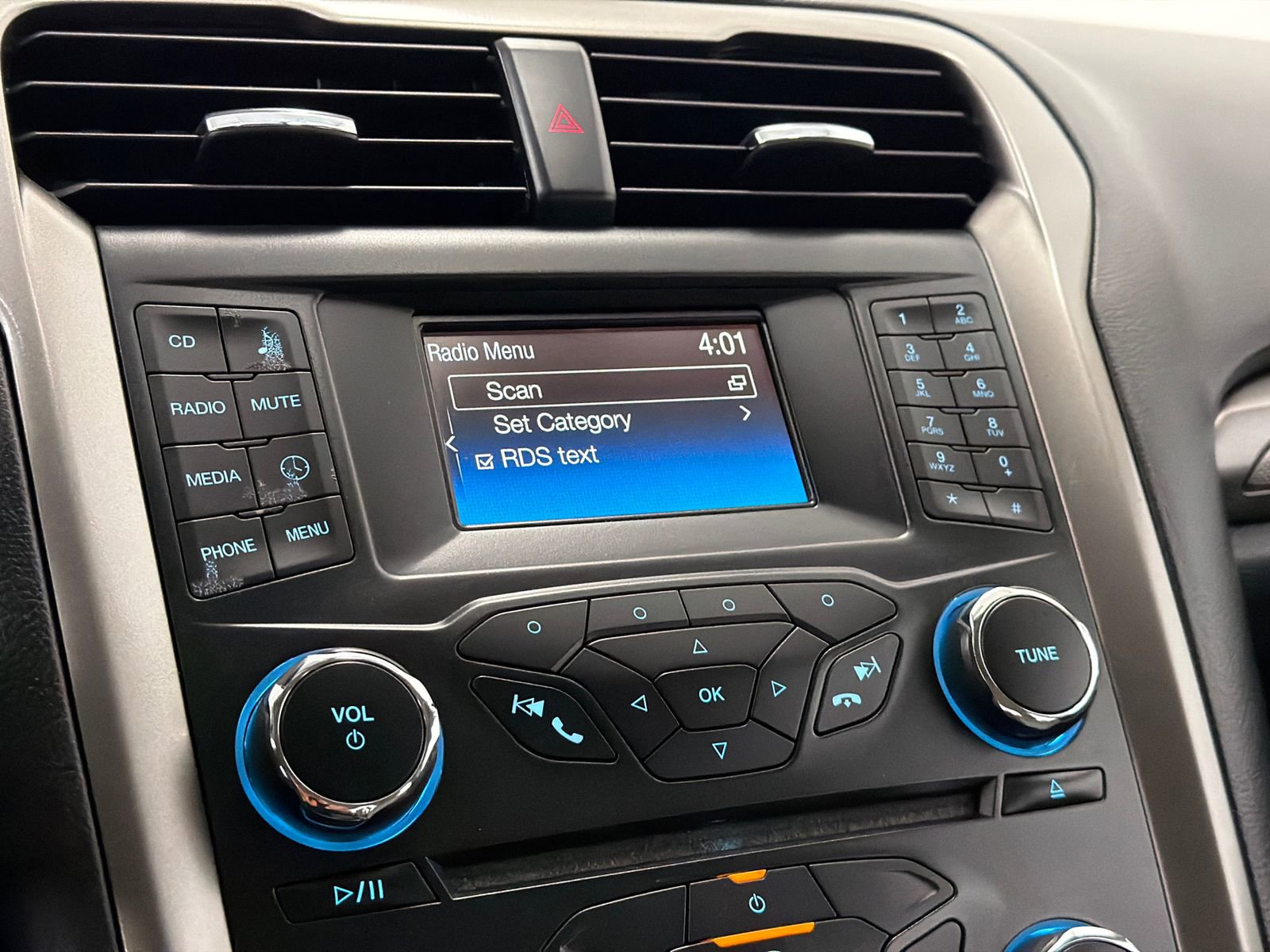 Used 2018 Ford Fusion S image 22