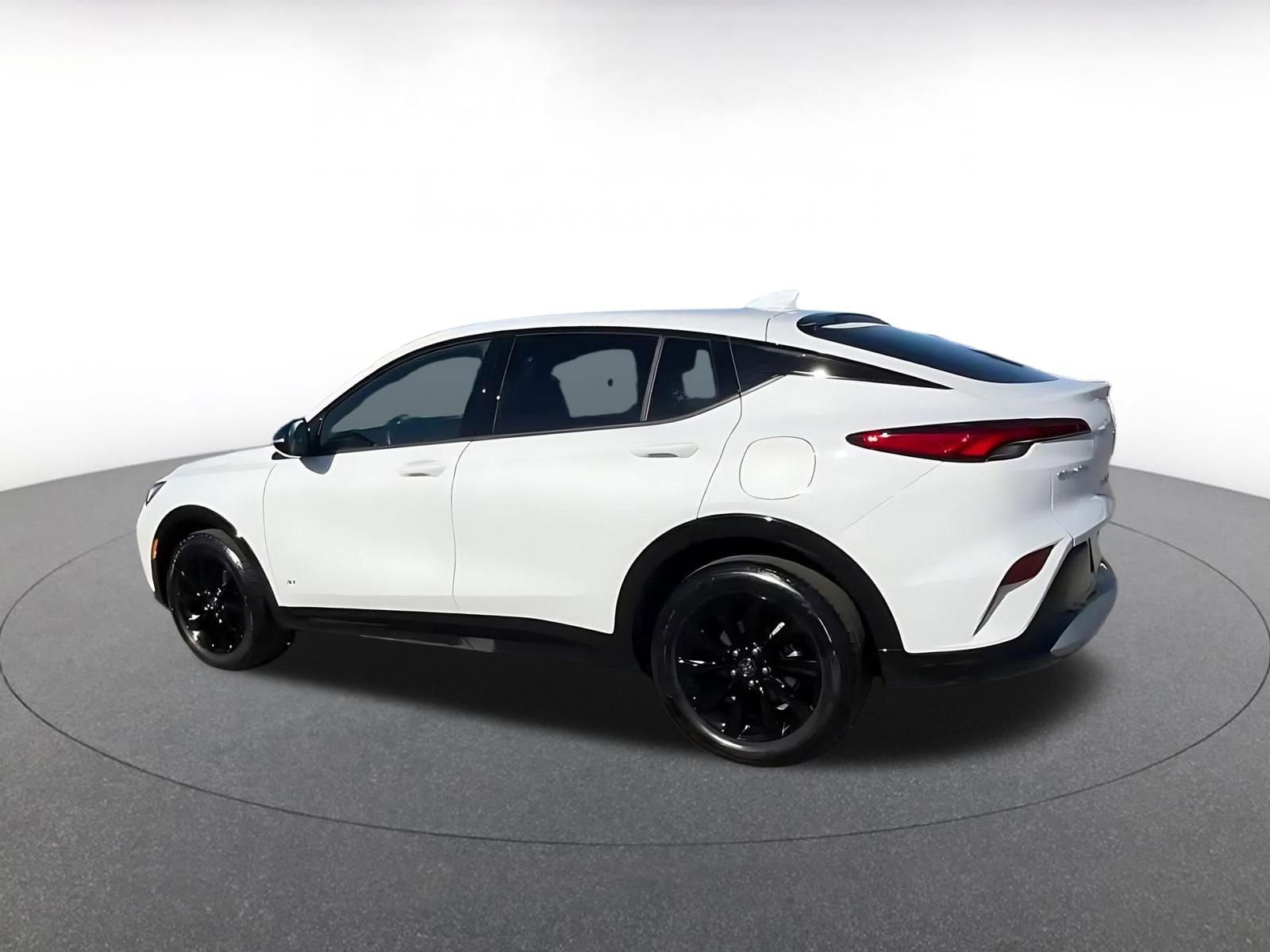 Used 2025 Buick Envista Sport Touring image 10